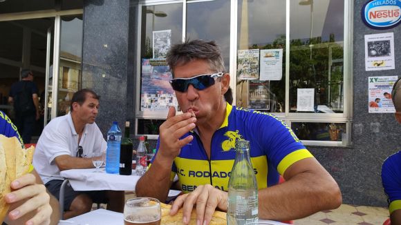 Ciclismo y almuerzo, unidos